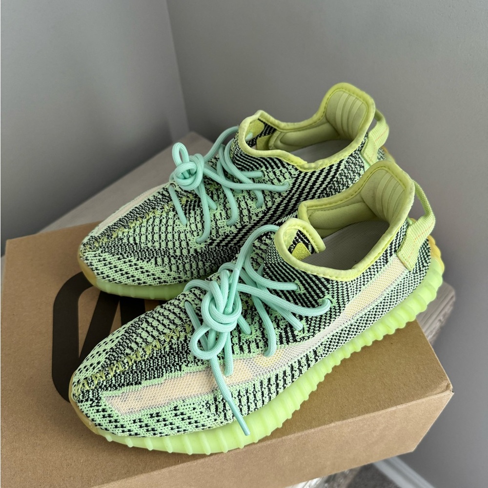 Yeezy Boost 350. Size 7.5 in Men/9 in Women. Never worn!